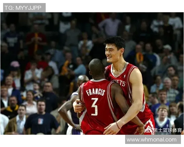 姚明与拜纳姆的巅峰对决：篮球巨星之间的精彩较量与传奇故事